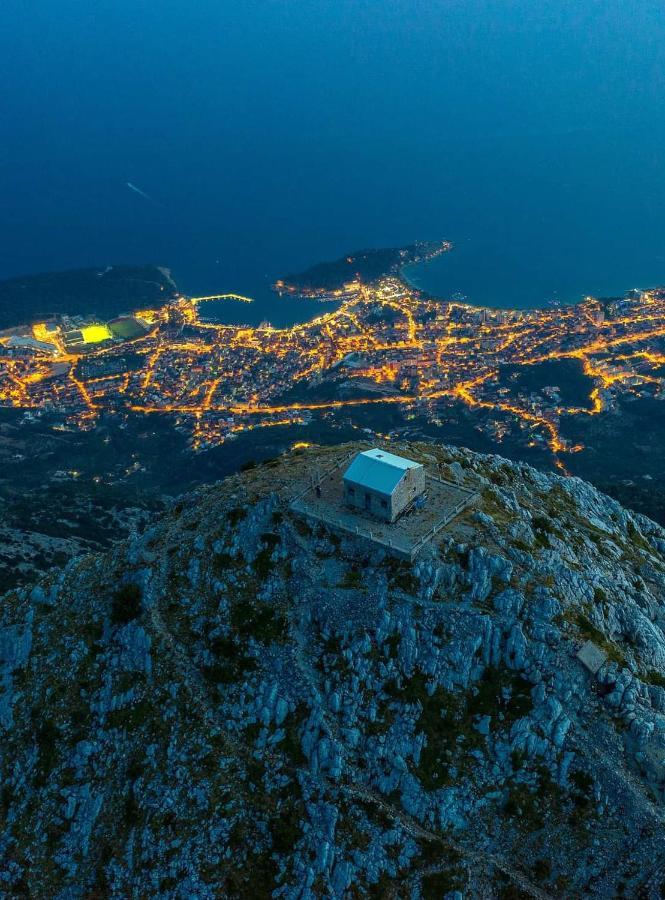 Nikolic * Makarska